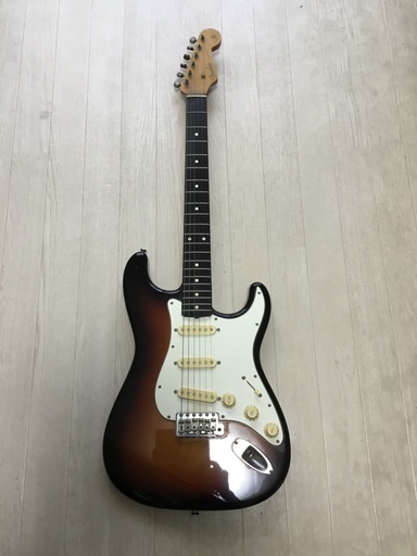 中古エレキギター　フェンダージャパン　ストラトキャスター　サンバースト