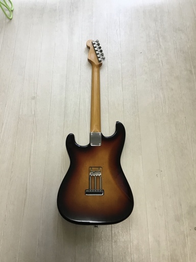 エレキギター フェンダージャパン ストラトキャスター サンバースト