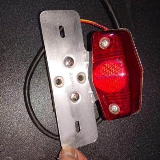 SR400等に！汎用LEDテールランプ