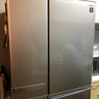 シャープ　560L大型冷蔵庫　