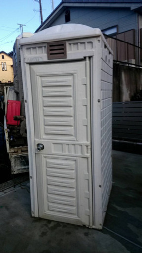 中古販売　水洗式.汲み取り式(ポンプで水が流れます)リースも御座います。