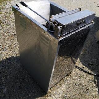 業務用フライヤー　200V ①