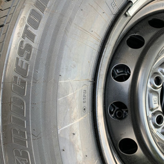 ハイエース新車外しタイヤ4本セット③（スチールホイール組）
