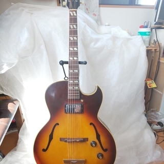 ギブソンES-175 3500万!