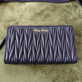 miumiu 財布