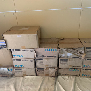 値下げ  TOTO 白 ハイドロテクト タイル 1枚タイル5cm角 1シート30cm×30cm 294シート有 1シート(5cm角36枚) 50円 1㎡500円 約26㎡分 内装用 モザイクタイル