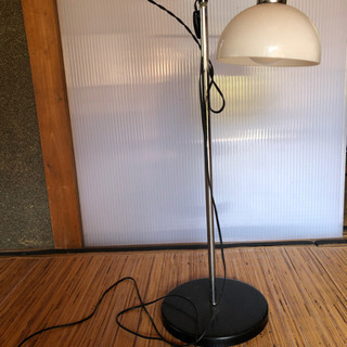 電気スタンド　ランプ