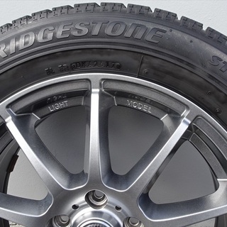 スタッドレスタイヤ　ブリジストンブリザックVRX 215/60R17 ＋アルミホイール　窒素ガス封入