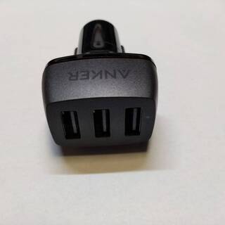 ANKER製シガーシケットUSB電源を譲ります。