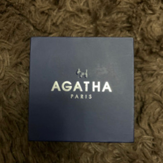 AGATHA ピアス