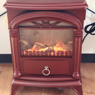ニトリ　暖炉型ファンヒーター　赤
