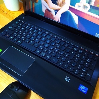 ノートパソコン メモリ8GでSSD128G搭載の高性能Lenovo！ とても美品な 