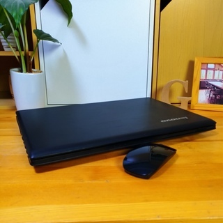 ノートパソコン メモリ8GでSSD128G搭載の高性能Lenovo！ とても美品な 