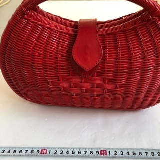 夏！籐真っ赤なハンドバッグ