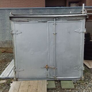 中古　コンテナ　物置　バイク庫　直接引き取りで値引き可能