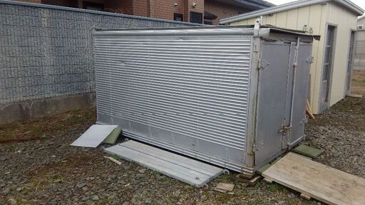 中古　コンテナ　物置　バイク庫　直接引き取りで値引き可能