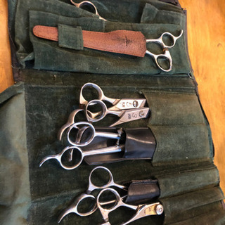最終値下げ、カットハサミ、シャギーハサミ、すきばさみ、顔剃り、刃物、理髪、散髪、美容師、理容師、トリマー、カットはさみ5本、すきばさみ3本、顔剃り刀1本、収納ケースセット、プロ、初心者