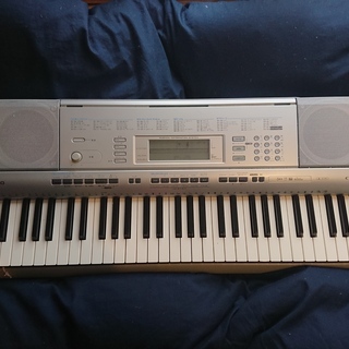 カシオ　電子キーボード　電子ピアノ　CTK-4000