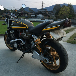 ZRX1100   フルカーボンZ2仕様　豪華カスタム多数　カスタムピープルにも掲載されました