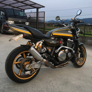 ZRX1100   フルカーボンZ2仕様　豪華カスタム多数　カスタムピープルにも掲載されました
