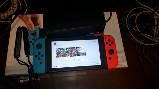 Nintendo Switch　中古　箱付き　本体一式（再出品）