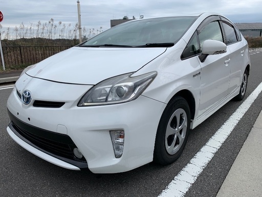 トヨタ プリウス ZVW30 ホワイト