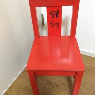 イケヤ子ども椅子（赤）