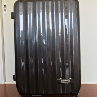 カーボン製　スーツケース　黒