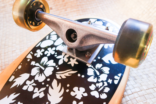 ロングスケートボード ハイビスカス柄 BARFOOT CUSTUM トップ BOARDS  