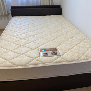 ※販売済み【美品】ダブルベッド＋マットレス