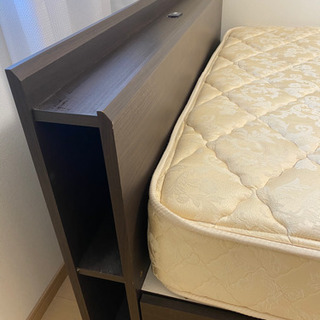 ※販売済み【美品】ダブルベッド＋マットレス