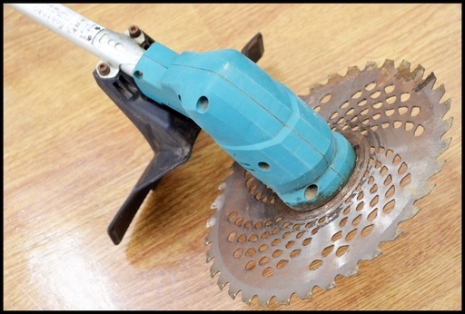  マキタ 18V 6Ah MUR182UD 充電式草刈機 Uハンドル バッテリー付属 充電器なし 6.0Ah Makita