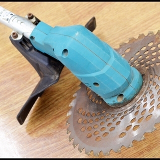 中古 マキタ 18V 6Ah MUR182UD 充電式草刈機 Uハンドル バッテリー付属 充電器なし 6.0Ah Makita