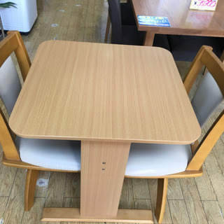 極美品 ニトリ ダイニング3点セット 回転チェア