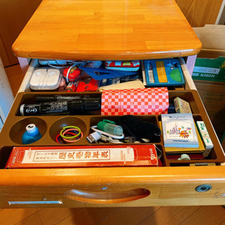 デスクワゴンと中身の文房具各種 ぽかり 松久の収納家具 子供部屋用収納 の中古あげます 譲ります ジモティーで不用品の処分