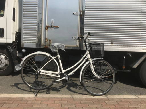 新品　ブリヂストン　26インチシティーサイクル　白　自転車