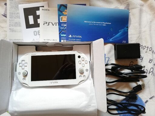 PlayStation®Vita いろいろ付(PCH-2000シリーズ) PlayStation®Vita いろいろ付(PCH-2000シリーズ)