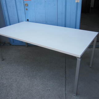 会議用テーブル　ホワイト　ナイキ製WK型　4本脚　WKT-1890
