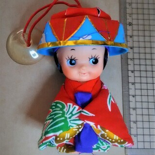 尾山人形 金襴 末広の舞 二舞扇 10号 ガラスケース入り – スガ人形店