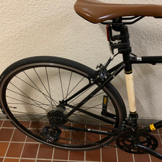 ロードバイク　ライト、iPhone固定フォルダ、ベル、ワイヤーロック付き ロードバイク ライト、iPhone固定フォルダ、ベル、ワイヤーロック付き