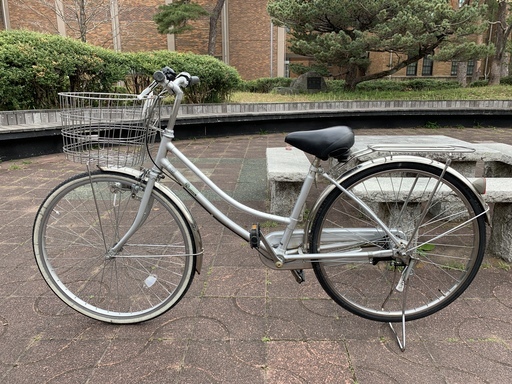 整備点検済み　26インチ　内装3段ギア付き　シティタイプ自転車　中古美品