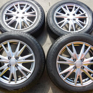 ＶＥＬＶＡ　１５インチ　アクア、ヴィッツ、フィット、キューブ