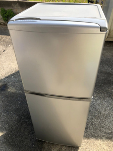 2ドア冷蔵庫 AQUA シルバー 2015年製