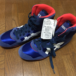 新品未使用のアシックスのレスリングシューズ