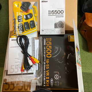 Nikon D5500 ダブルズームキット BLACK 専用革ケース付き