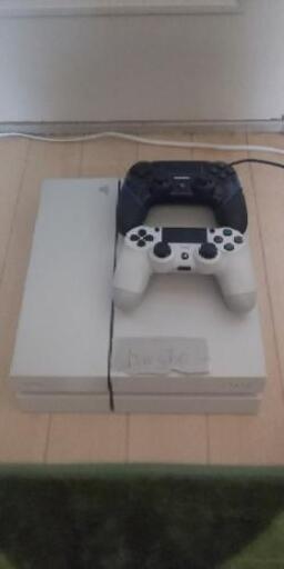 PS4本体とソフト3つのセットで12日限定