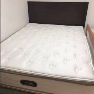 シモンズ マットレス クイーンサイズ