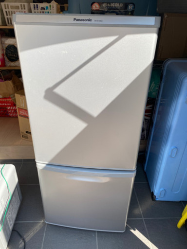 冷蔵庫　Panasonic NR-B 149W