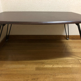 茶色テーブル