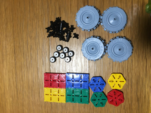 LaQ 2619ピース ＋他タイヤ等小物＋本3冊